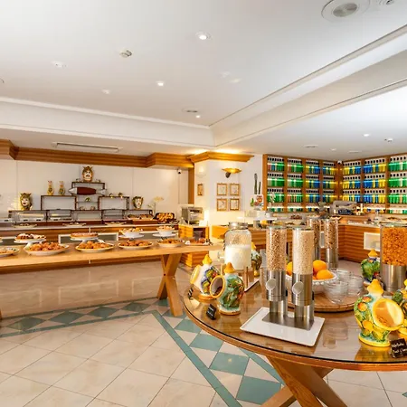 Hotel Kalura 4*
