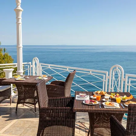 Hotel Kalura 4*