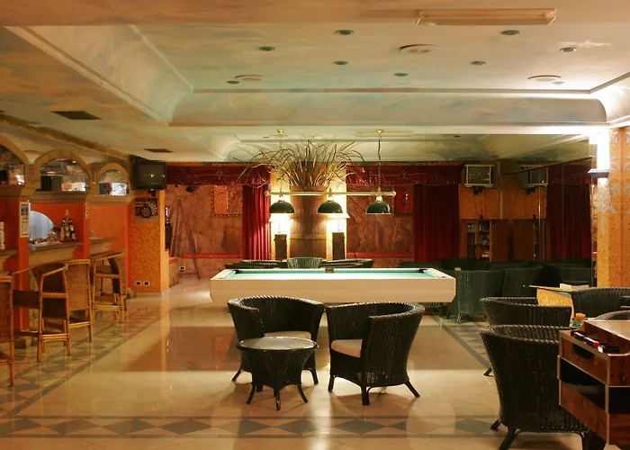 Ξενοδοχείο Kalura 4*