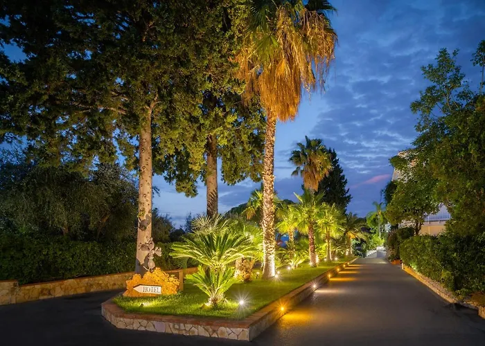 Kalura Ξενοδοχείο 4*