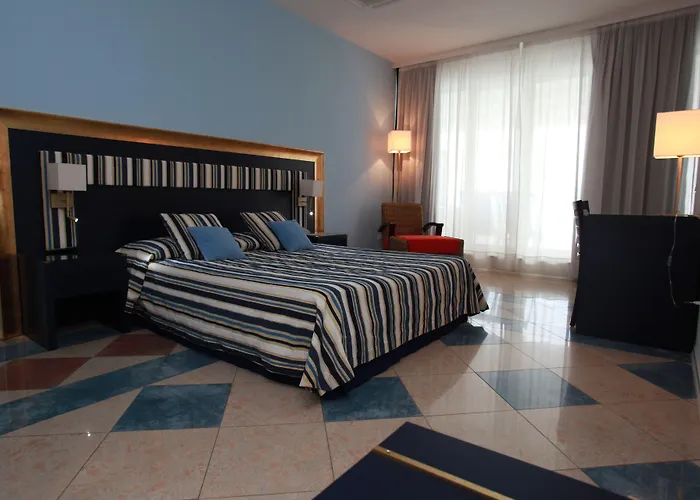 Kalura Ξενοδοχείο 4*