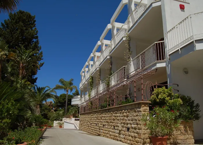 Ξενοδοχείο Kalura 4*